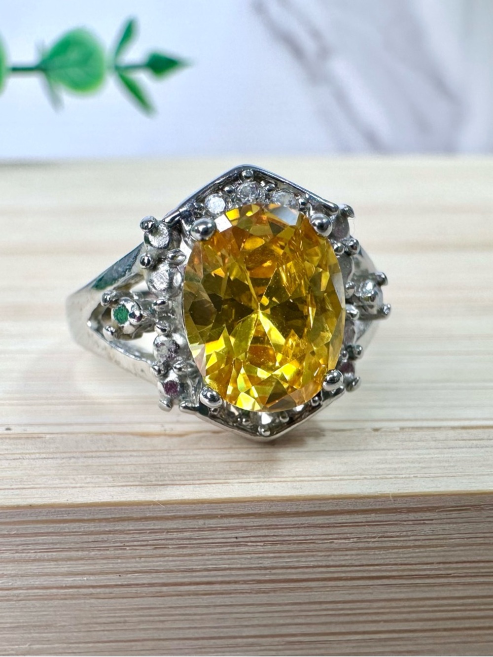 💛Faux Citrine Silver Tone Cocktail Ring